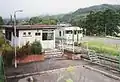 2004年までは新夕張駅 - 楓駅間で普通列車が運行されていた(2003年8月 楓駅)