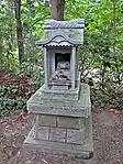 カエルの石祠石祠内にはカエルに似た石を祀る