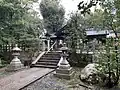 本殿前