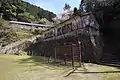 梶賀小学校跡(右 講堂 左奥 教室)