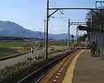 ホームから鈴鹿山脈を望む（近鉄時代 2003年）