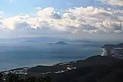 大山から見た神島。