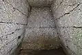 玄室（奥壁方向）