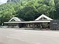 休憩舎「滝ミンタラ」（2022年6月）
