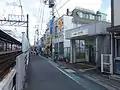 南口、左端はホーム（2015年9月12日）