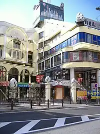 上大岡赤い風船