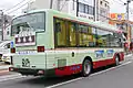 左の車両後部。カタログ車同様、非公式側の中央の側窓が固定式となっている