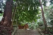 三の生鳥居