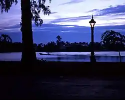 カンポットを流れる川