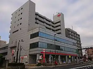 保土ケ谷郵便局舎