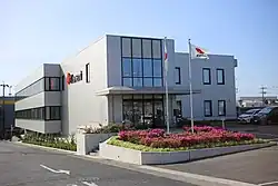名古屋市緑区徳重三丁目のカネ美食品本社を南側公道東側より撮影