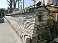 築地塀（登録有形文化財）