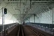 関西国際空港連絡橋の鉄道部。架線はコンパウンドカテナリー式。