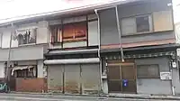 東大阪市森河内の文化住宅において破損した排水パイプ