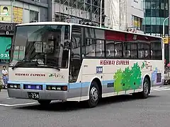 開業初期のマロニエ新宿号（スーパークルーザーHD：2003年廃車）
