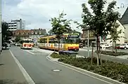 乗降扉は右側のみに存在した（530、1988年撮影）