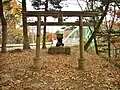 北側にある祠