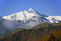 平湯温泉から望む笠ヶ岳