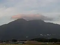 山頂に接する笠雲(筑波山)