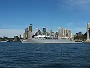 シドニー港に寄港