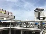 東口ペデストリアンデッキ（2019年5月）