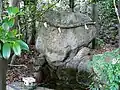 亀石