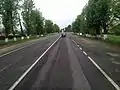 村を通る地域幹線道路
