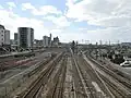 山陽本線と伯備線の分岐地点。西阿知駅方向を望む。右側にカーブしていく複線が伯備線。