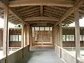 正面から見た祭文殿