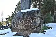 猛虎石
