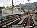 島式ホーム時代の構内。すでに下りホームが一部完成した時期。
