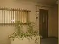風のハルカのスタジオ・木綿子のマンションの入り口(2005年11月、NHK大阪施設見学会で撮影)
