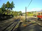 構内。左の線路が両鉄道を結ぶ側線(2014年11月)