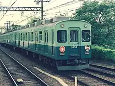 5000系の急行。丸板に（急）一文字は阪急や南海でも見られた。