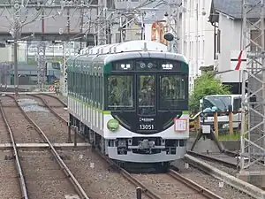 宇治線に投入された13000系電車