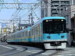 併用軌道区間を走る800系（2007年3月8日、上栄町駅 - 浜大津駅〈現在のびわ湖浜大津駅〉）