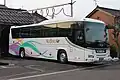 頸城自動車グループ共通の塗装を纏った貸切車両