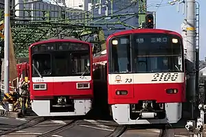 京急本線を走行する1500形と2100形（2021年1月、品川駅 - 北品川駅間）