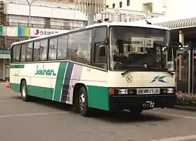 観光貸切車両:列車代行バス運用(柏崎駅にて)