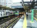 地上時代の調布駅ホーム2008年10月撮影