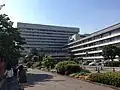 慶應義塾大学病院（2018年4月22日撮影）