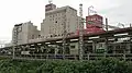 東口から望む駅ホーム（2008年8月）