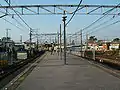 京成千葉側から望む駅ホーム（2004年11月）