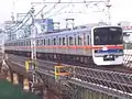 六角形タイプのスカートを装着していた頃の2次車（3738編成）（1995年5月  八広駅 - 四ツ木駅間）