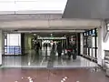 駅通路（2007年12月）