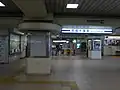 東口改札 ※駅名看板更新前(2009年11月)