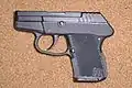 .32ACPの小型拳銃に改良ブローニング式を採用したKel-Tec P-32