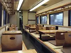 お座敷車の車内の様子(2008年12月)