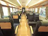 「ゆふ」塗色車キハ186-6 車内（旧グリーン室部分）