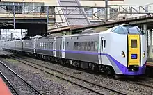 6次車ST-1109編成を先頭に組成された特急「北斗」(2022年5月4日 苫小牧駅)